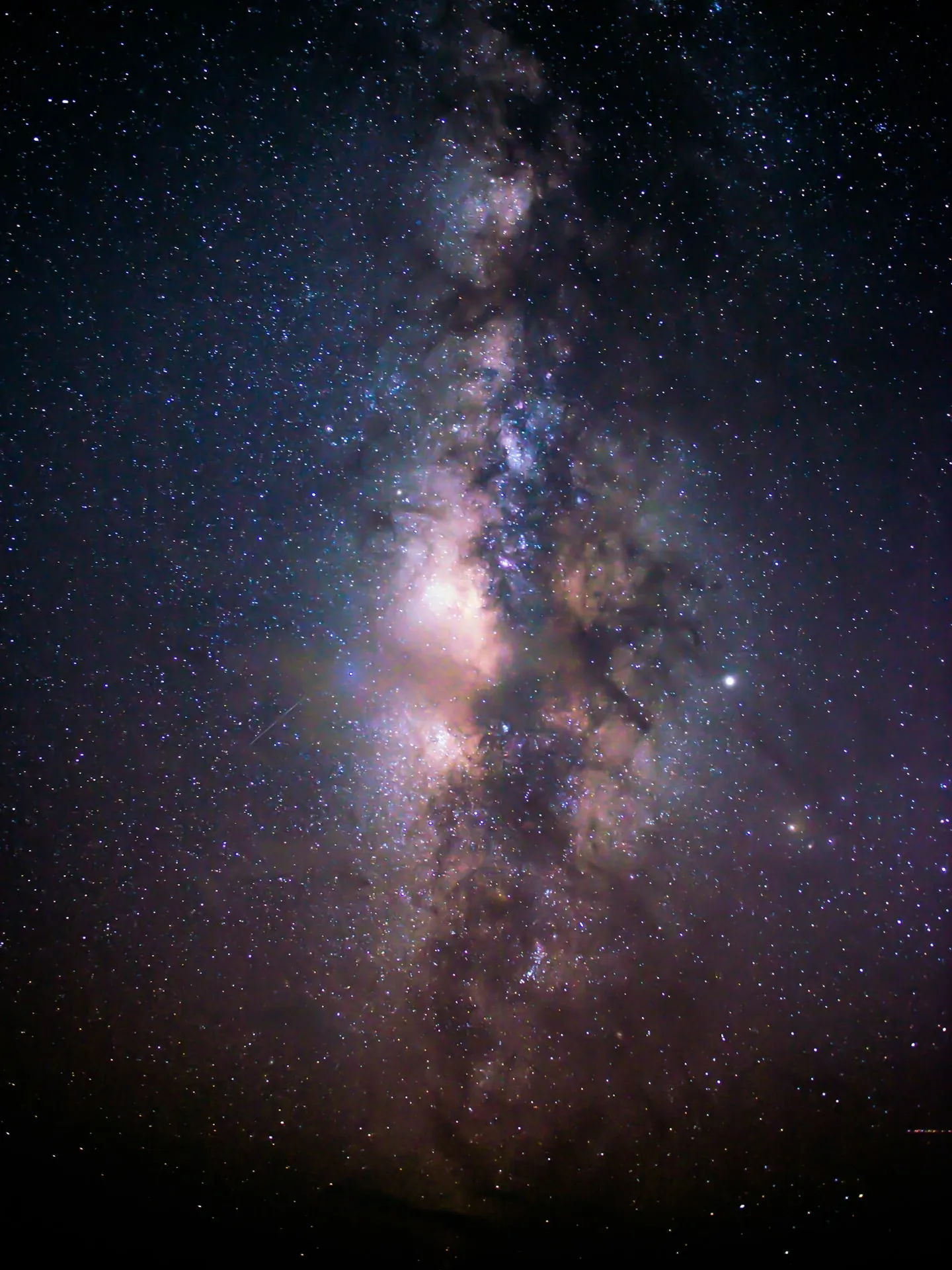 La Voie lactée se déployant dans un ciel nocturne